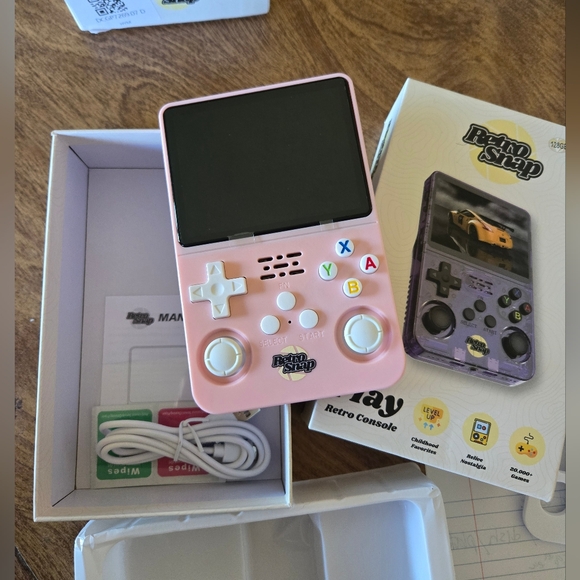 Retro Snap Play  Pink Handheld Game Console And Case
